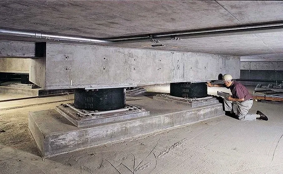 Erdbebenisolationsbemessung in Witten: Schutz für Bauwerke im Ruhrgebiet